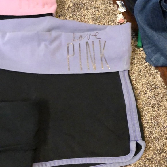 Pink yoga shorts - Picture 2 of 2